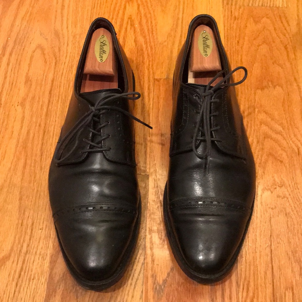 Allen Edmonds Shoe 11D Clifton Cap Toe - Black